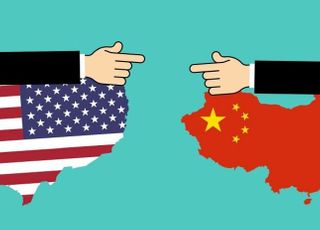 미군 "중국, 남중국해 상공 비행…공격적 행위"