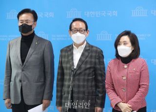 野 법사위원들 "판사 탄핵 방치한 김명수를 탄핵해야"