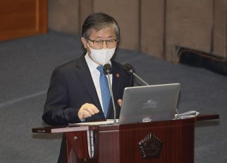 &lt;포토&gt; 답변하는 변창흠 국토교통부 장관