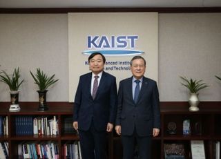 안현호 KAI 사장, 신성철 KAIST 총장과 위성분야 협력 논의