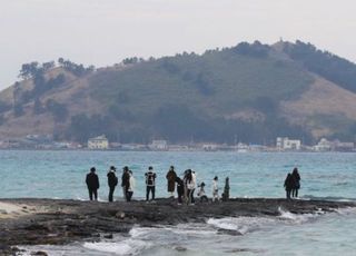 제주 설 연휴 관광객 ‘인산인해’…코로나19 방역 ‘비상’