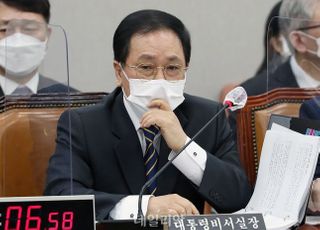 유영민 "文, 검찰개혁 속도조절 당부했다"…민주당 당혹