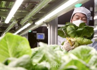 안철수·국민의힘, 불붙는 '정책경쟁' 속 상대 영역 확장 노린다