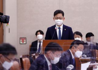 &lt;포토&gt; 농해수위, 추경안 제안설명하는 김현수 농림축산식품부 장관 