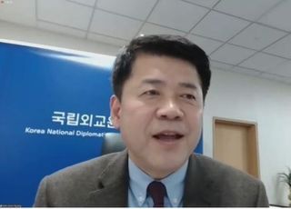 김준형 국립외교원장 "북한 붕괴론자, 예수 재림 믿는 이단 같아"