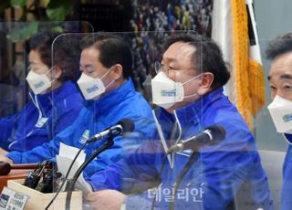 與지도부, 박원순 성추행 피해자 기자회견에 "아무것도 몰라" 침묵