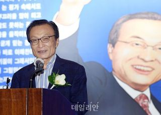 '상왕' 이해찬 등판 "윤석열이 검사냐 깡패지"