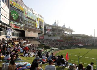 [SSG 상륙②] ‘치유되는 상실감’ 인천 팬들은 답할까