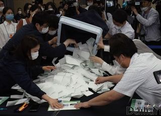 [사전투표가 승부 가른다③] '실체 없는 루머' 돌아…국민의힘에 독 될라