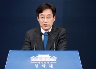 [속보] 문대통령, 경제수석에 안일환 기재부 2차관 내정