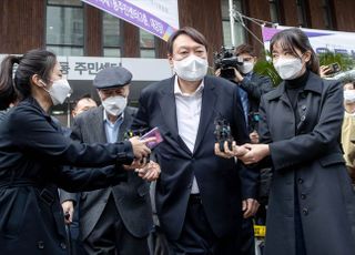 이준석 "윤석열, 대선판 버틸 재산 無…국민의힘 와야"