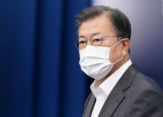 문대통령 지지율 33.7%…'이남자' 돌아서 10명 중 8명 부정평가