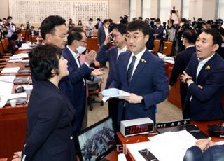 조수진 '동교동계' 인연 윤호중에 "文정부 오만과 폭주의 장본인"