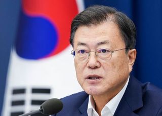 문대통령 지지율 35.5%…'김부겸 총리'에도 TK 전국 최저