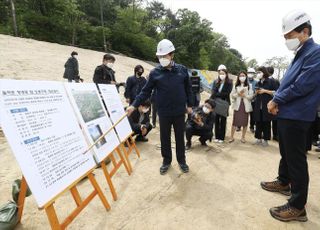 &lt;포토&gt; 오세훈 서울시장, 율곡로 도로구조개선공사 현장 방문