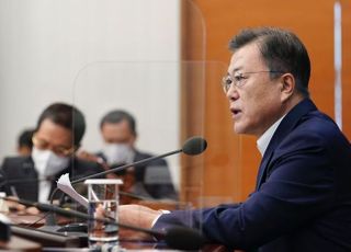 [文 취임 4년 ②] 남은 임기 1년…경제 회복·코로나 안정 '과제 수두룩'
