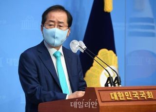 홍준표 "윤석열‧안철수에겐 애걸하며 내 복당은 막나"