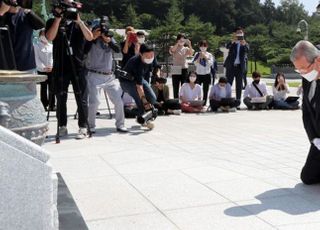 국민의힘 의원들, 5·18 유족회 초청 받아 추모제 참석…첫 사례