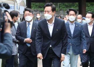 아파트 공동체 만들기 상생협약식 참석하는 오세훈