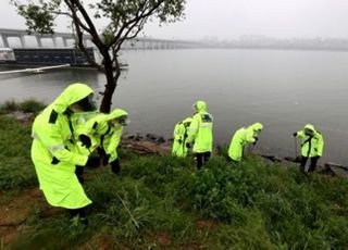 결국 '사고사'로 종결돼 가는 故손정민 사건 …경찰, 마지막 단서 '손 씨 신발' 찾는데 주력