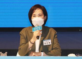 유은혜 "7월 거리두기 개편 연계해 2학기 전면 등교 논의"