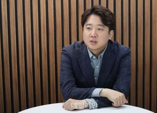 이준석 "나경원, '극단적 유튜버'와 유사…윤석열 배제론 황당"