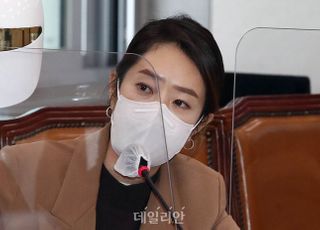 고민정, 이준석 겨냥? “능력주의적 오만, 승자들 뻐기게 해”