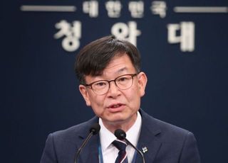 김상조 '전세 상한제 회피' 의혹 참고인 조사 마무리…경찰 소환되나