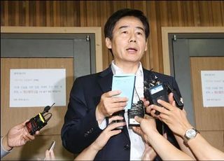 이용호 "홍준표 복당 축하…우물쭈물하는 민주당, 이준석에 배우라"