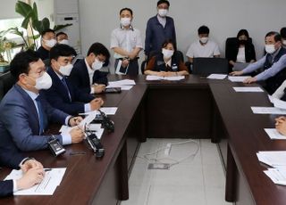 김동영 한국노총 위원장과 마주앉은 송영길 대표