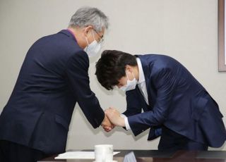 한교총 찾은 이준석 "이재명의 국민 분열, 종교계가 다잡아달라"