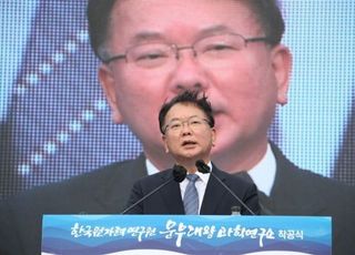 탈원전 우려에 김총리 “추가 원전건설-원전기술 발전, 큰 관계 없어”