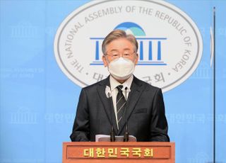 이재명 "임기 내 기본주택 100만호 공급하겠다"