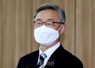 [속보] 최재형, 대선 출마 선언…"무너져가는 대한민국 지켜만 볼 수 없어"