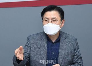 이재명 "김연경 닮고파"…황교안 "갖다 붙일 걸 붙여라"