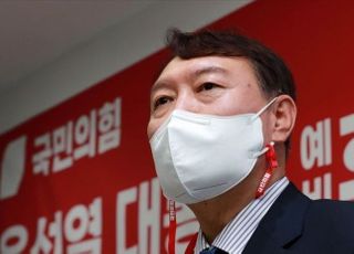 윤석열 '박근혜 불구속' 발언 후폭풍…여야 모두에 뭇매