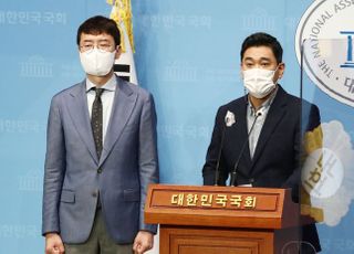 경선준비위 월권 논란 기자회견하는 유승민 캠프 오신환-김웅