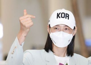 ‘김연경에 종용’ 유애자 부위원장 사퇴 “자중하는 시간을...”