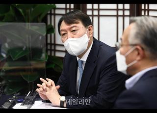 윤석열 돕는 현역 의원 총 15명으로 불어나…송석준 등 6명 추가 영입