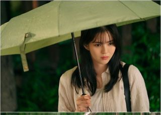'알고있지만' 비에 젖은 위태로운 청춘 한소희·송강, 감정 폭발