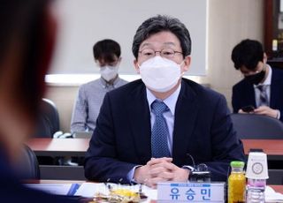 [8/20(금) 데일리안 출근길 뉴스] 삼성전자 공장 찾은 유승민…"이재용에 전화받고 왔다"