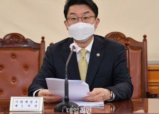 기재차관 “외국인 주식 매도 제한적, 과민 반응 불필요”