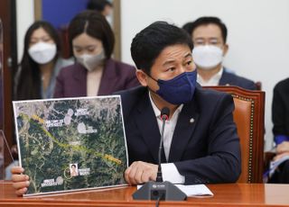 윤희숙 부친 매입 토지 관련 발언하는 김영배 최고위원