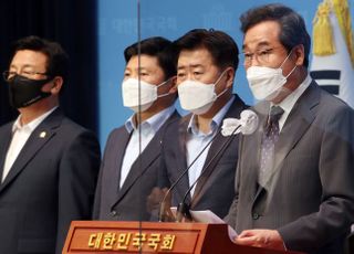 이낙연 "윤석열 검찰 시정잡배와 다름없는 수준"