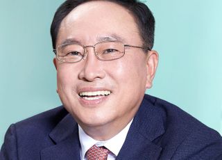 새 주인 찾은 한진중공업…"조선·건설 양날개 활짝" 