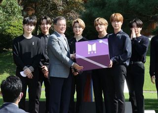 문대통령, 내일 BTS '미래세대·문화 특사' 임명