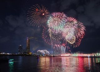 올해도 불꽃축제 없다...한화 "코로나19 극복에 동참"