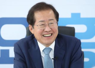 [창간17주년 2021 경제산업비전포럼] 홍준표 "강성귀족노조 패악, 뿌리 뽑겠다"