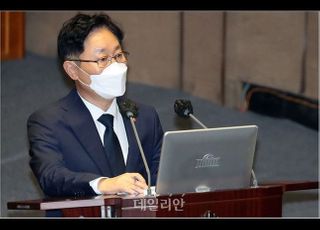 중앙지검 "고발사주 현직 검사 관여" 피의사실공표 논란…박범계 나설까?