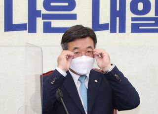 윤호중 "국민의힘, 주술의힘으로 정권교체 꿈 꾸나...황당"